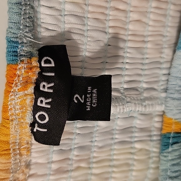 Torrid Peplum Washable Crinkle Gauze Smocked Tank Top - Picture 3 of 10